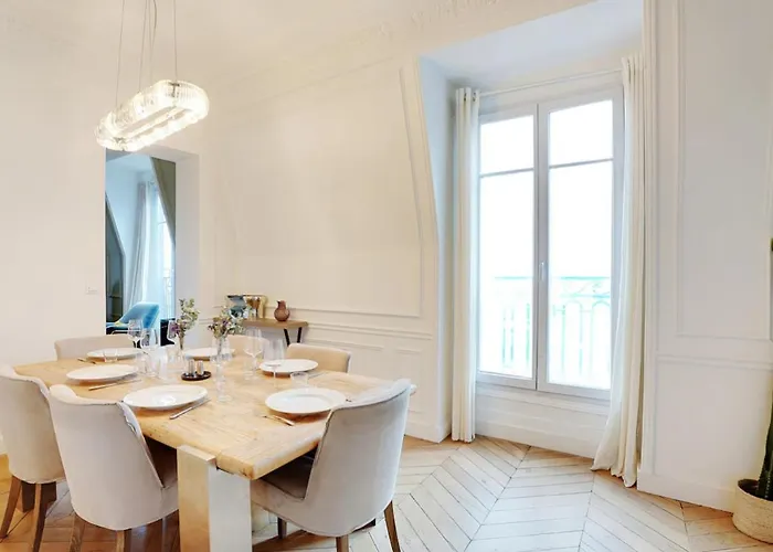 Chic Avec Vue - Montorgueil Apartment